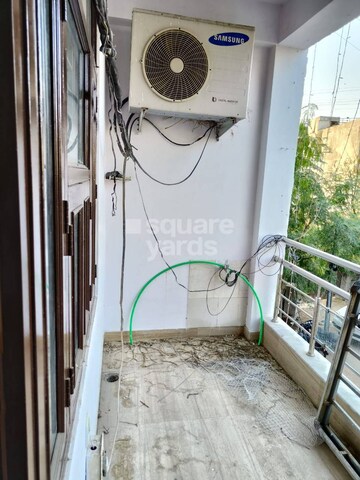 Balcony in 1 BHK Builder Floor at C-Scheme – for Rent