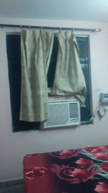 Room in  Pg at Tri Nagar – for Rent