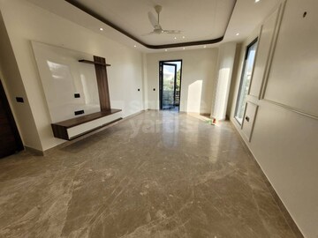 Room in 3 BHK Apartment at Emaar Emerald Estate, Sector 65 – for Sale