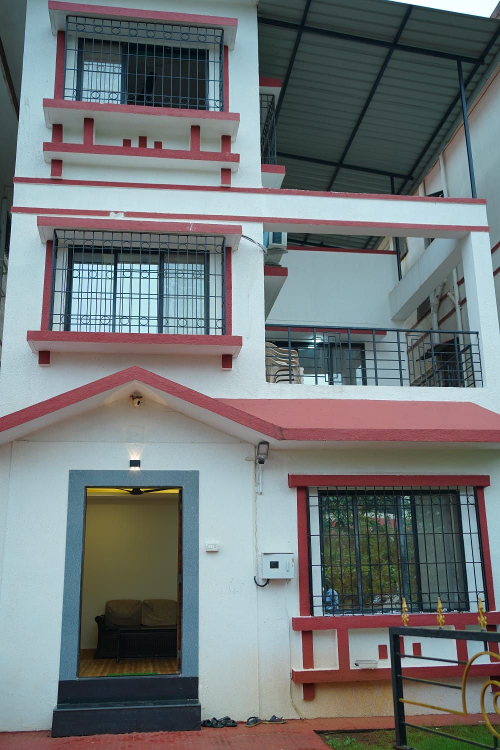 Resale 4 Bedroom 1450 Sq.Ft. Villa in New Tungarli Lonavla 5065136