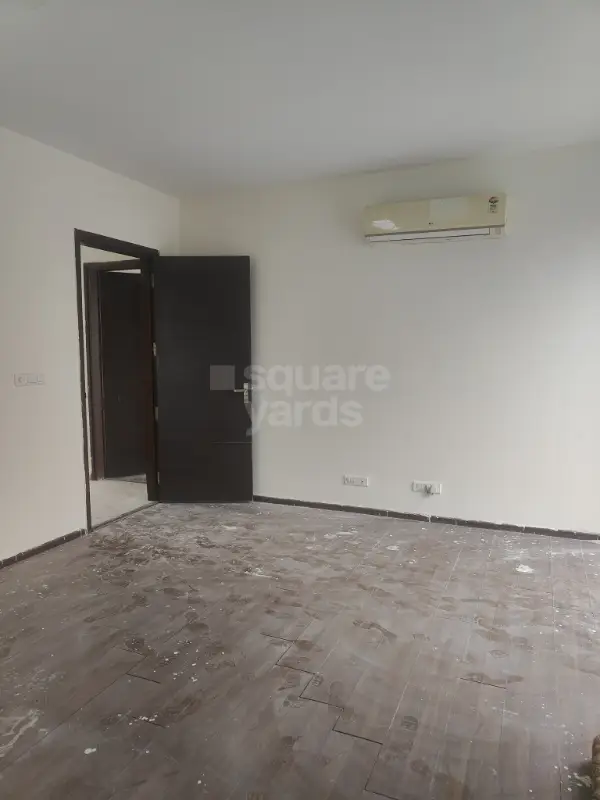 Rental 5 Bedroom 5574 Sq.Ft. Villa in Vatika Signature Villas, Sector