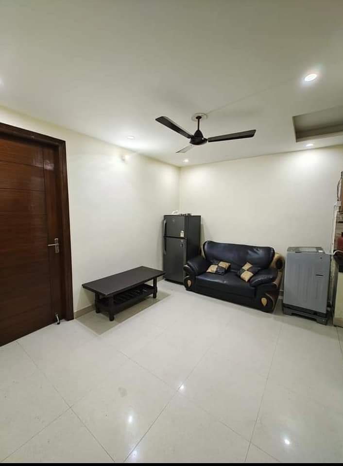 Resale 2 Bedroom 800 Sq.Ft. Apartment in Balco Apartments, Patparganj