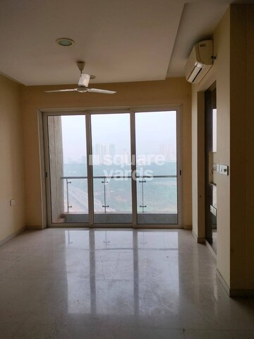 Room in 2 BHK Apartment at Lodha Fiorenza, Goregaon East – for Sale