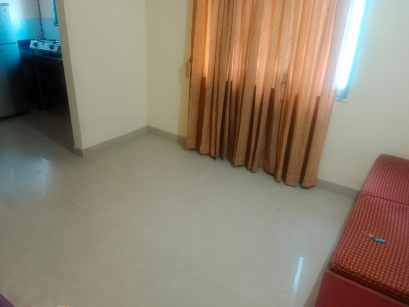 Rental Commercial Office Space 150 Sq.Ft. in Rustomjee Eaze Zone Mall