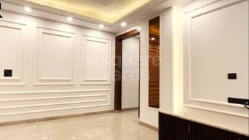 Room in 4 BHK Builder Floor at Malibu Town – for Sale