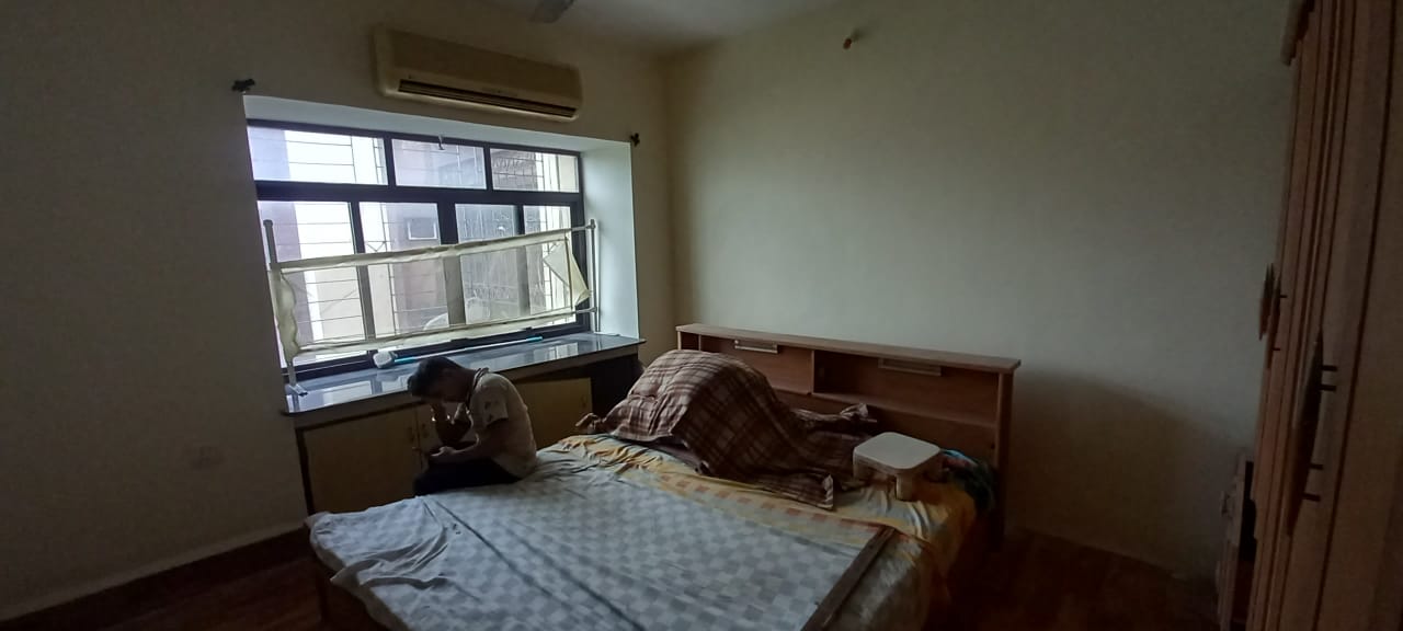 Rental 3 Bedroom 1000 Sq.Ft. Apartment in Raheja Willows, Kandivali