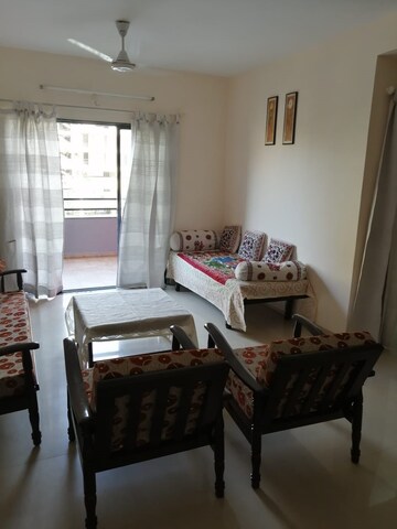 2 BHK Apartment For Rent in Amrut Runwal Daffodils, Nibm