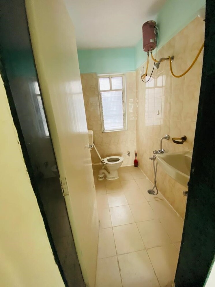 Bathroom, krishnakeval-township 2 Bedroom 1000 Sq.Ft. Apartment In Kondhwa Pune 5088165