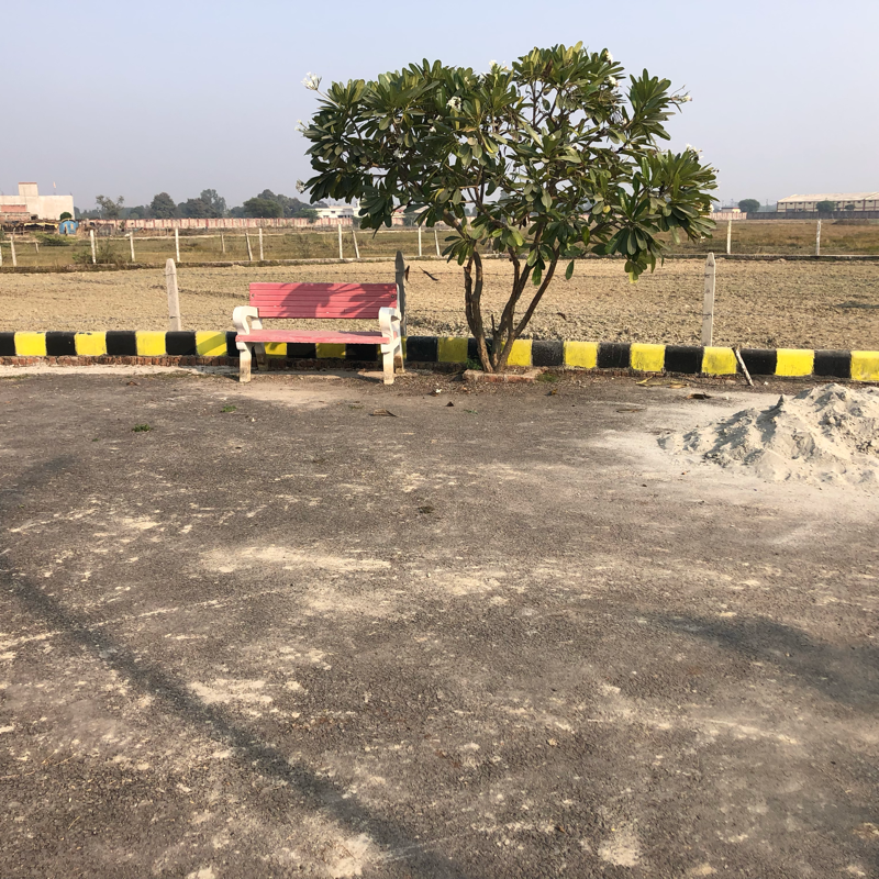 Resale 1000 Sq.Ft. Plot in Jail Road Lucknow 5089371
