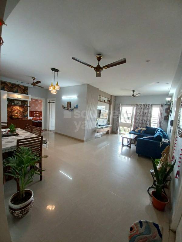 Rental 2 Bedroom 1300 Sq.Ft. Apartment in Mapsko Casa BellaApartments