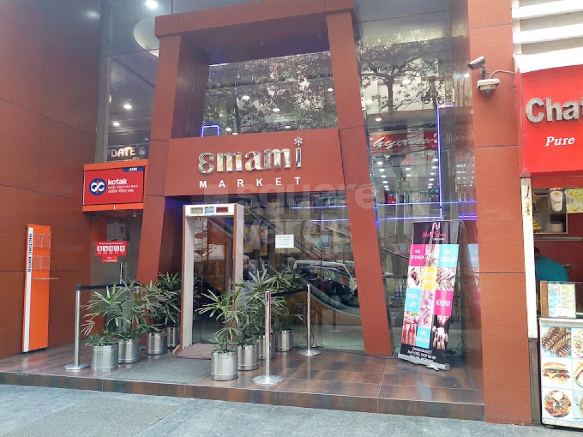 Resale Commercial Showroom 860 Sq.Ft. in Lord Sinha Road Kolkata 5094430