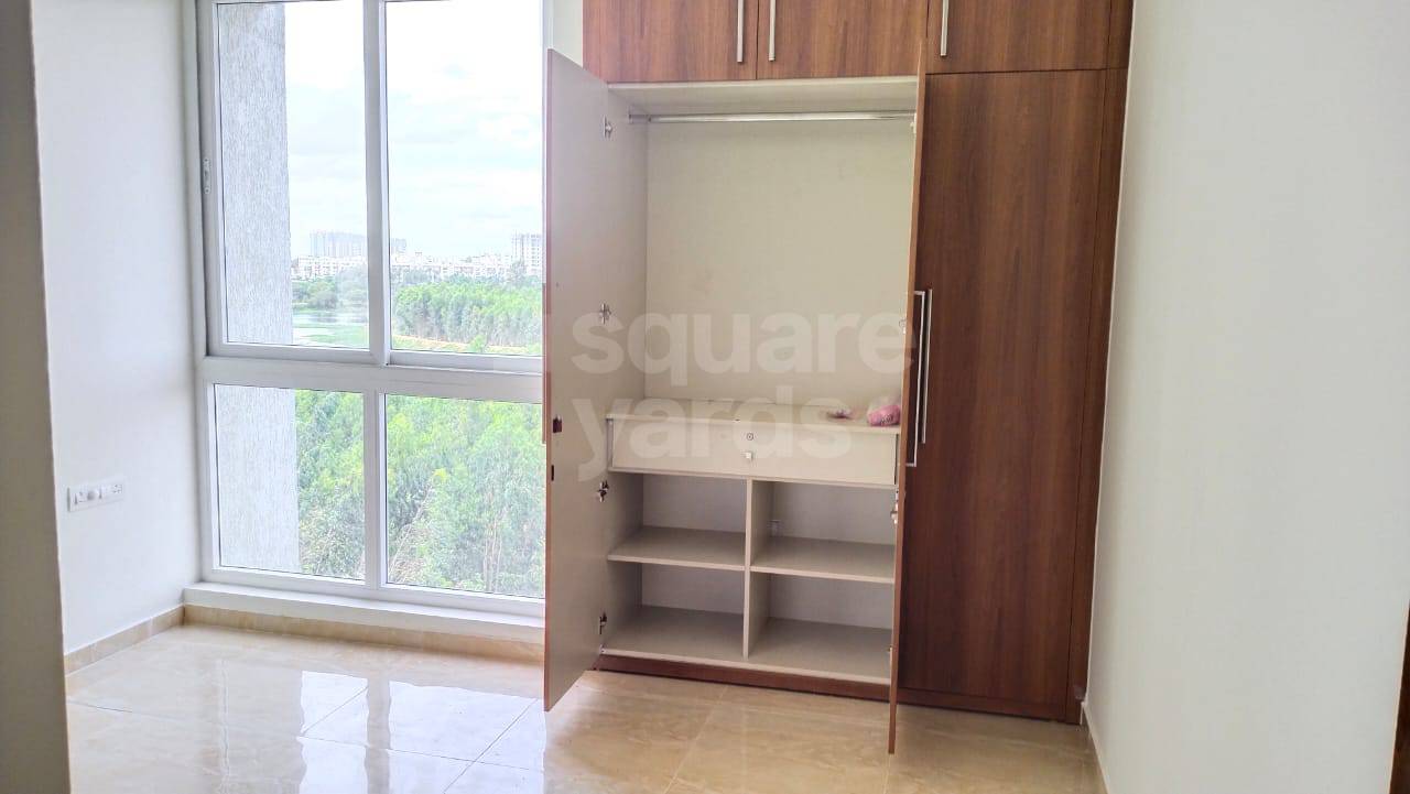 Rental 3 Bedroom 1820 Sq.Ft. Apartment in Dlf Westend Heights New Town