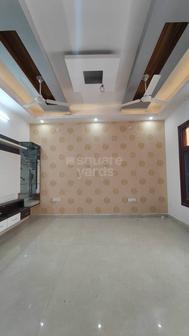 Resale 3 Bedroom 2000 Sq.Ft. Independent House in Indira Nagar Dehradun