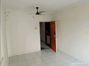 2 BHK Apartment For Sale in Raj Tower Kandivali, Kandivali East