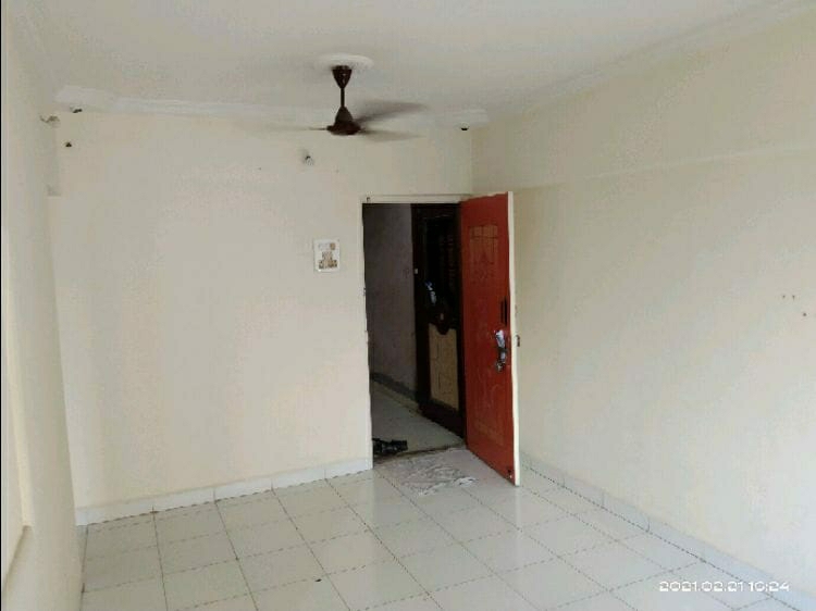 2 BHK + Extra Room Apartment For Sale in Raj Tower Kandivali