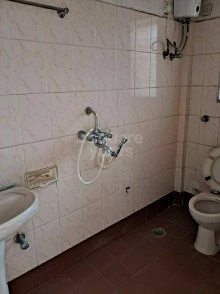 Bathroom, essbel-chs 2 Bedroom 1000 Sq.Ft. Apartment In Kandivali East Mumbai 5097870