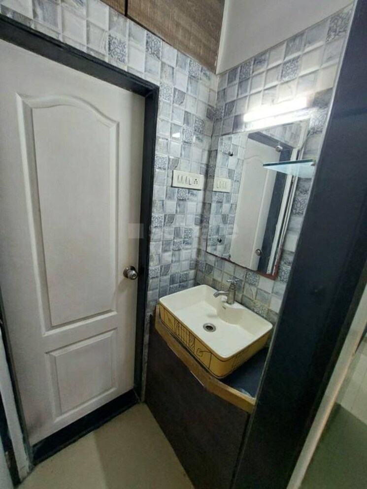Attached Bathroom, essbel-chs 2 Bedroom 1000 Sq.Ft. Apartment In Kandivali East Mumbai 5097870
