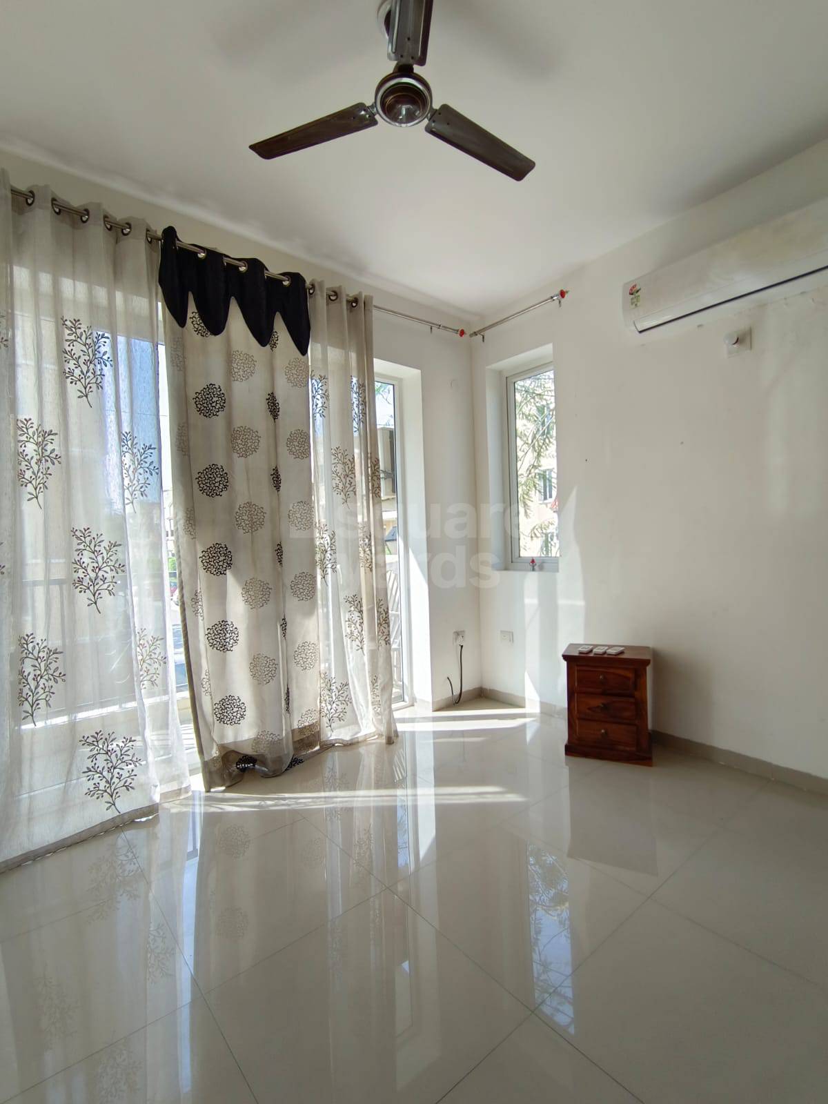 Rental 4 Bedroom 2500 Sq.Ft. Builder Floor in Emaar MGF Emerald Hills, Sector 65 Gurgaon 5381449