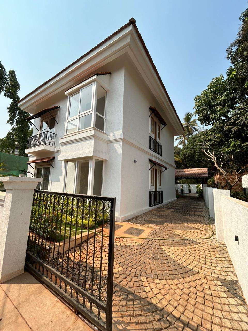 Resale 4 Bedroom 4757 Sq.Ft. Independent House in Assagao North Goa - 5099494