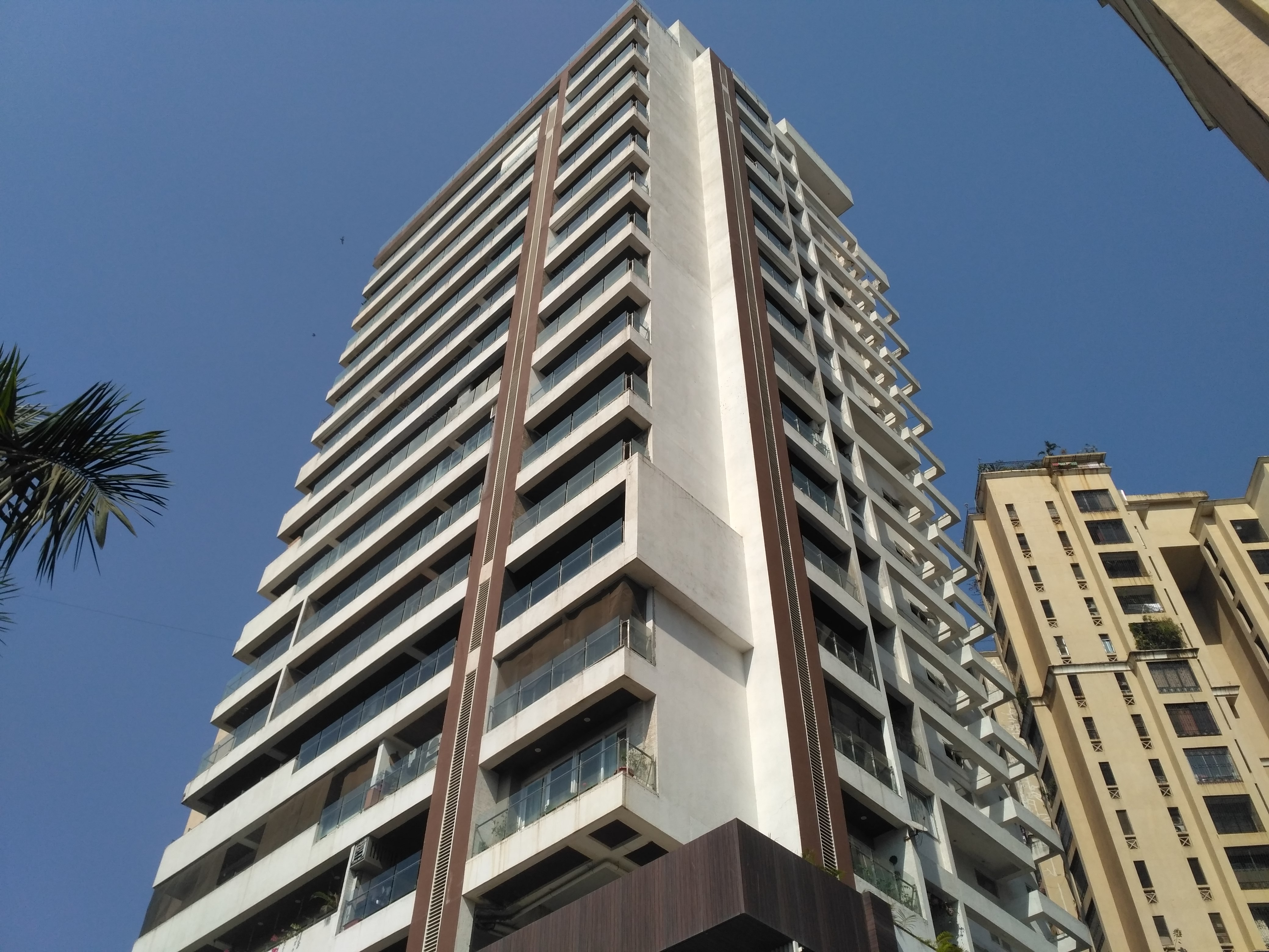 Resale 5 Bedroom 8000 Sq.Ft. Penthouse in DLH Enclave, Andheri West