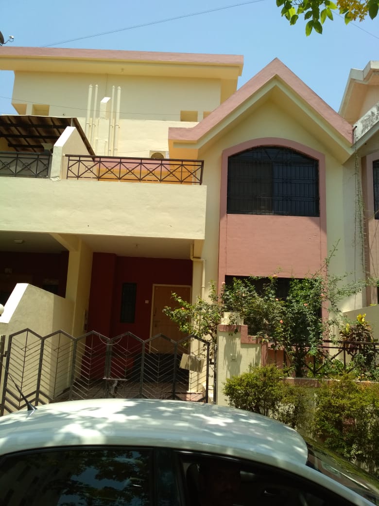 Rental 3.5 Bedroom 2567 Sq.Ft. Independent House in Rose Wood Park Row