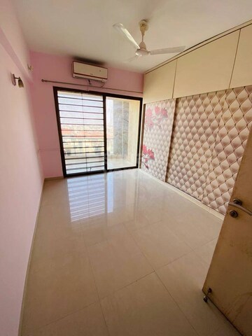 Bedroom in 2 BHK Apartment at Kool Homes Solitaire I, Kondhwa – for Rent