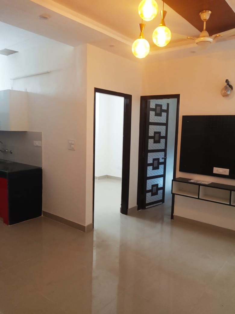 Resale 1.5 Bedroom 750 Sq.Ft. Builder Floor in Panchsheel Vihar Delhi ...