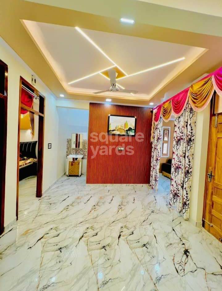 Rental 3 Bedroom 1800 Sq.Ft. Apartment in Aliganj Lucknow 5112135