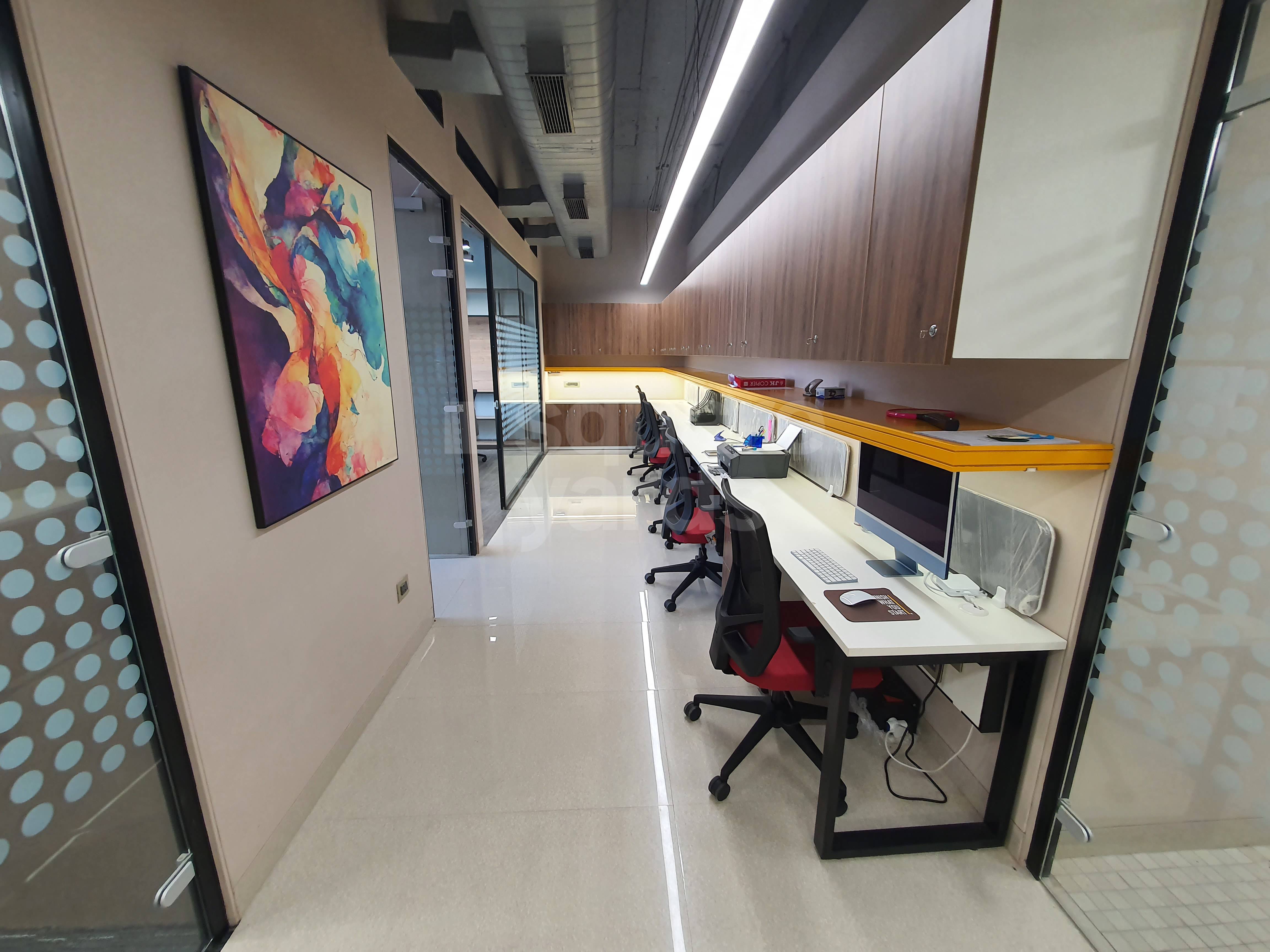Office Space For Rent in Paras Trinity