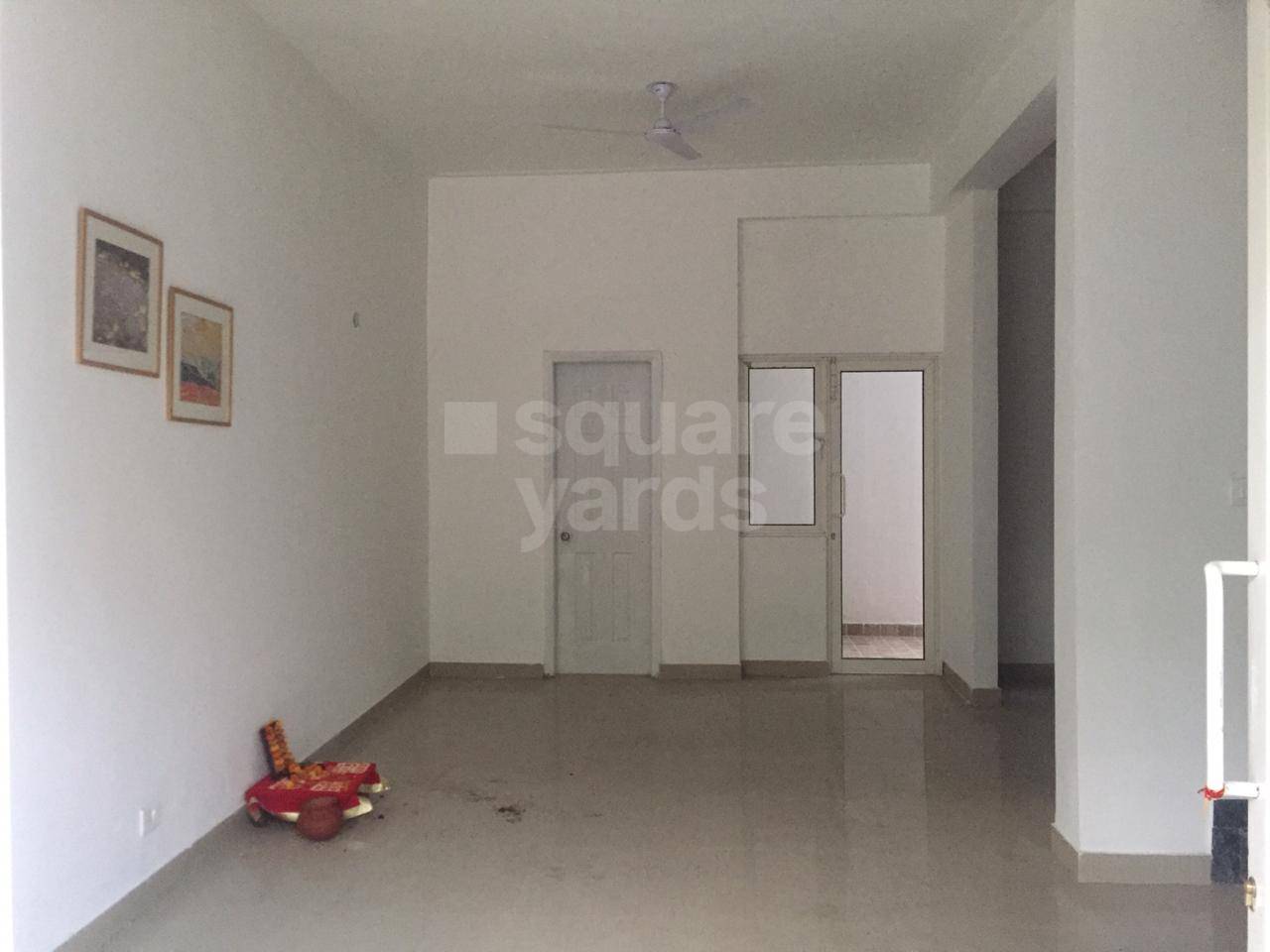 Resale 6 Bedroom 60 Sq.Mt. Independent House in Gn Sector Alpha 1