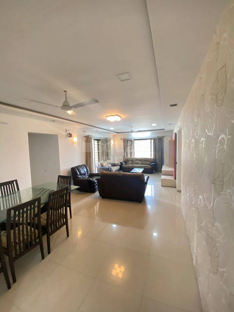 3 BHK + Extra Room Apartment For Sale in Kool Homes Solitaire I