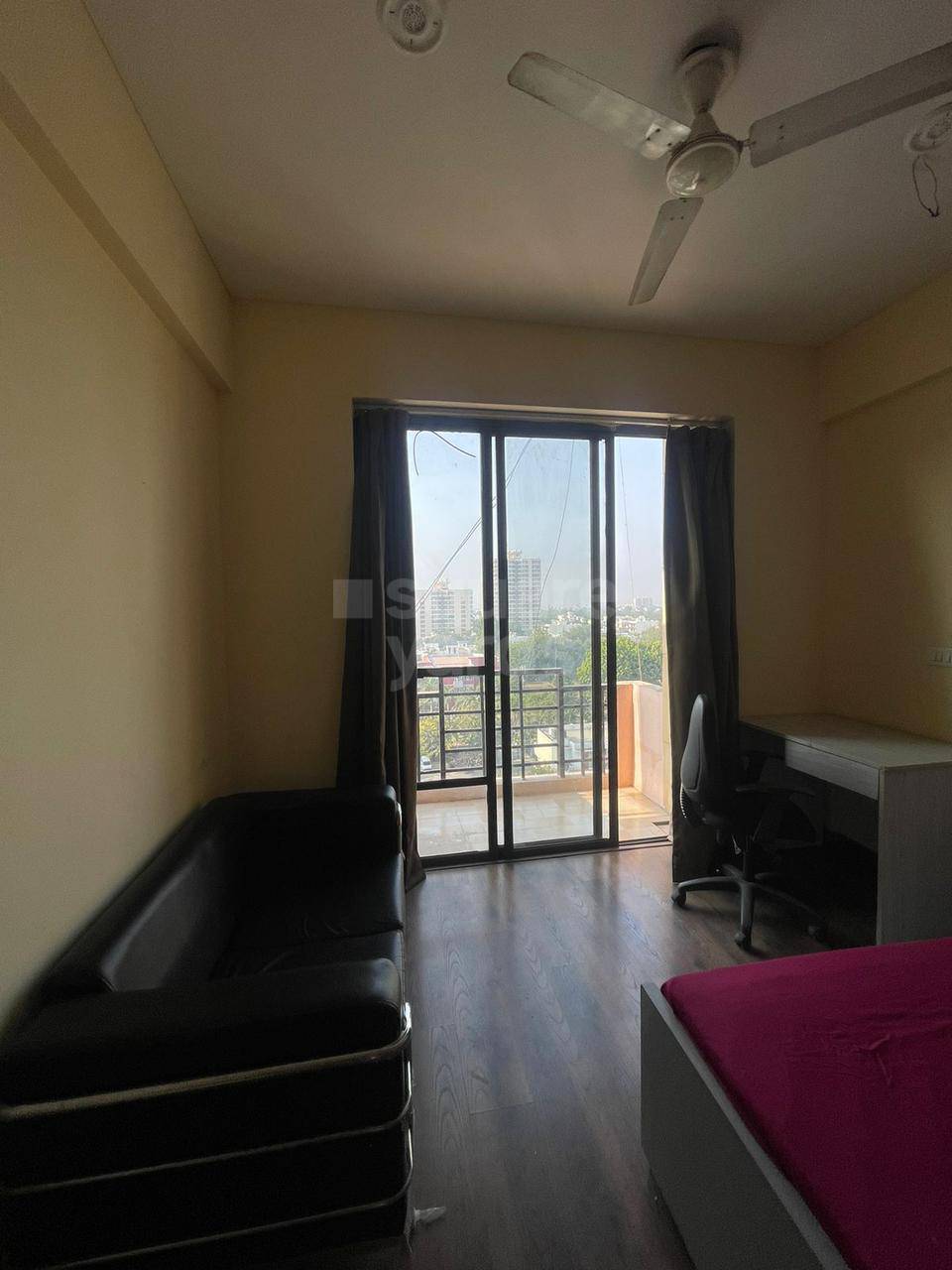 Rental Studio 450 Sq.Ft. Apartment in Peach Jasmine Apartments, Sector
