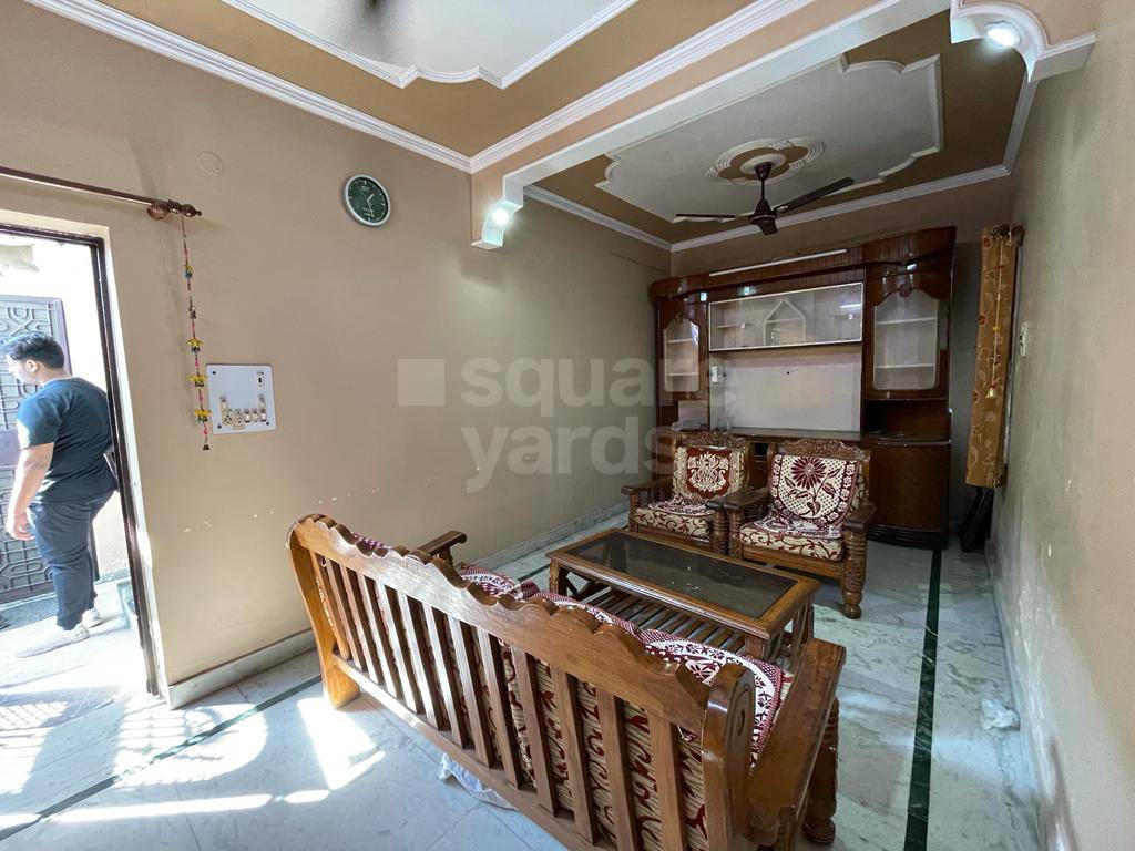 Rental 2 Bedroom 750 Sq.Ft. Apartment in Kohat Enclave Delhi 5120431