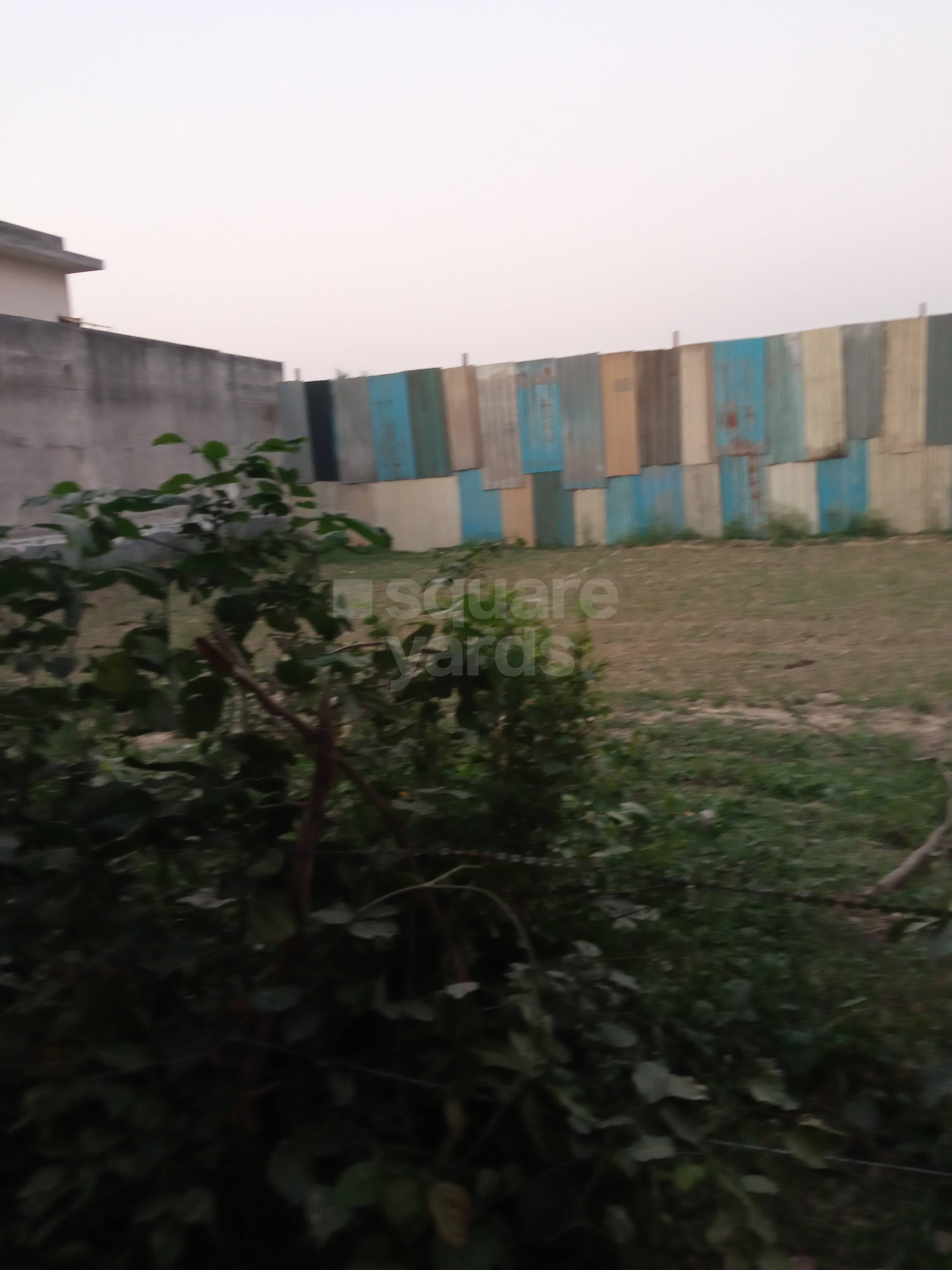 Resale 621 Sq.Mt. Plot in Purvanchal Royal City, Gn Sector Chi V
