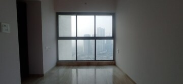Room in 2 BHK Apartment at Rajesh White City, Kandivali East – for Rent