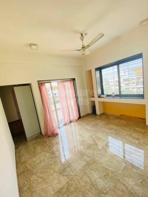Room in 2.5 BHK Penthouse at Suda Silver Estate, Kondhwa – for Rent