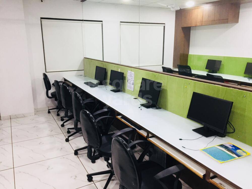 Rental Commercial Office Space 1150 Sq.Ft. in Surat Railway Station