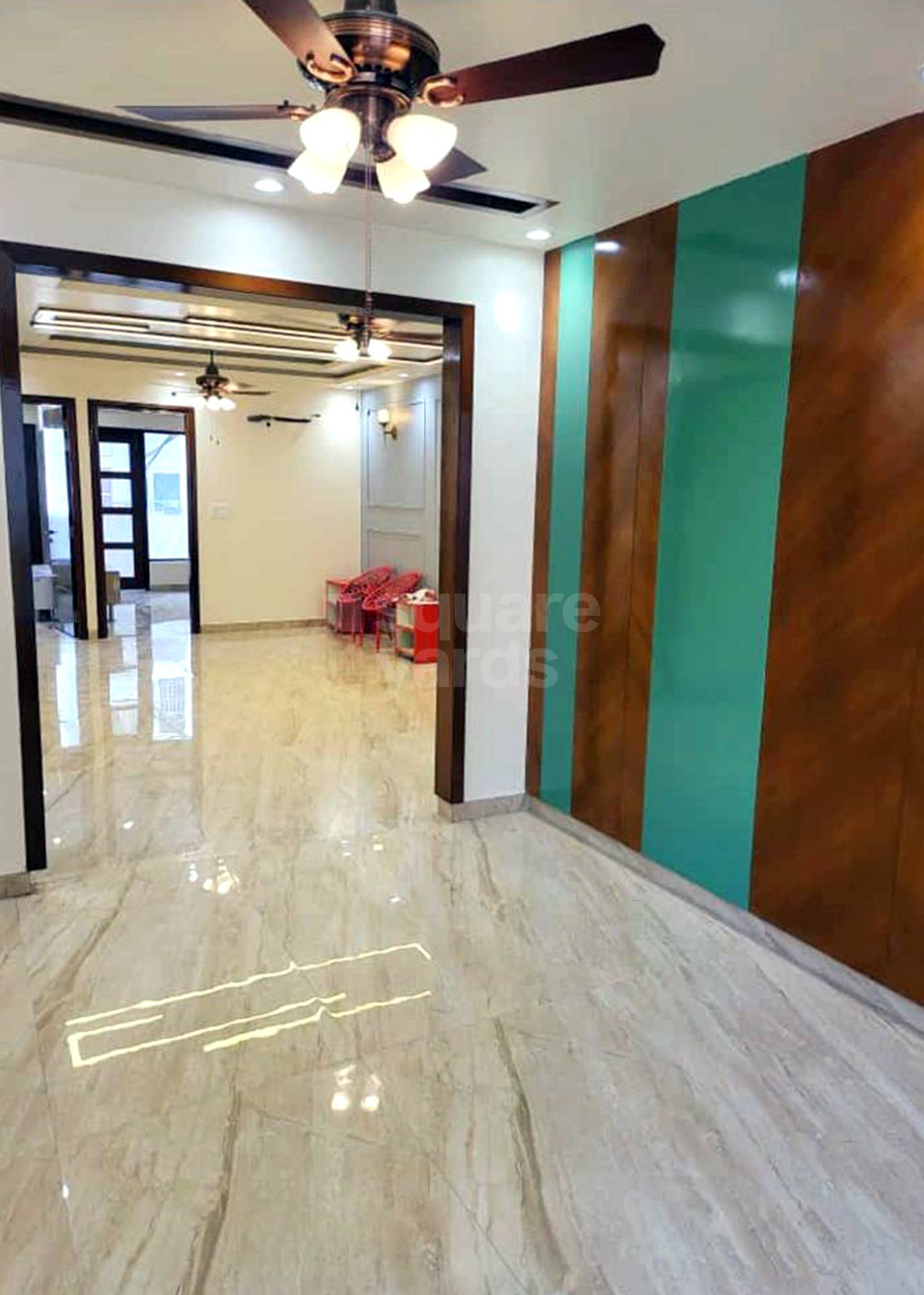 Rental 3 Bedroom 1900 Sq.Ft. Apartment in Omaxe Royal Residency, Sector