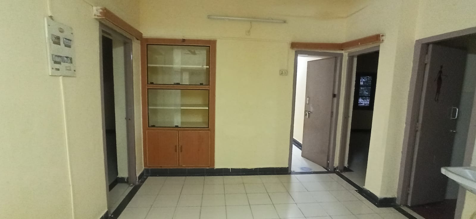 Rental 3 Bedroom 1500 Sq.Ft. Apartment in Seethammadhara Vizag 5135287