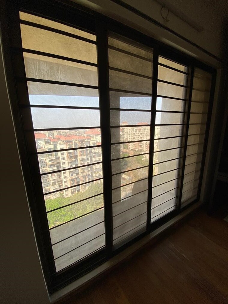 Nearby, kool-homes-solitaire-i 2 Bedroom 1150 Sq.Ft. Apartment In Kondhwa Pune 5137745