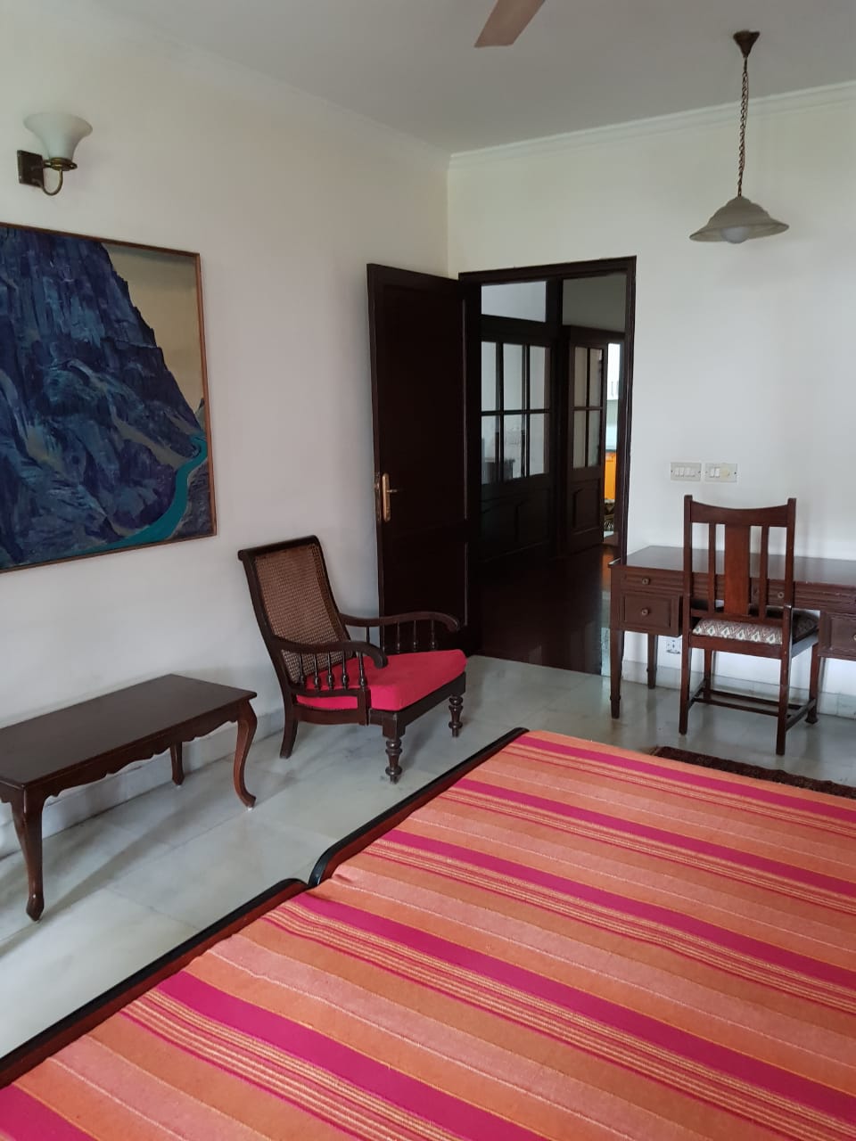 Rental 3 Bedroom 1250 Sq.Ft. Builder Floor in RWA East Of Kailash Block