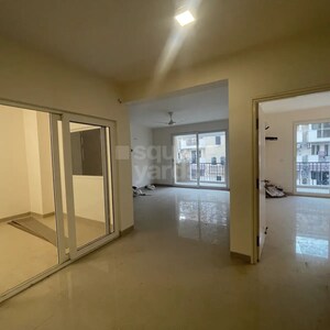 Room in 4 BHK Apartment at Emaar Emerald Floors Premier, Sector 65 – for Rent