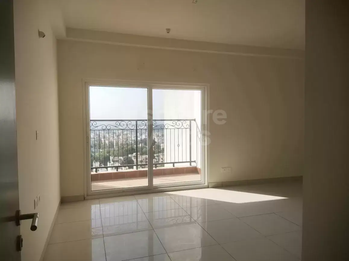 Resale 3 Bedroom 1427 Sq.Ft. Apartment in Prestige Jindal City Phase 2