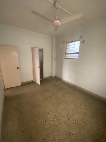 Room in 3 BHK Apartment at Camp Universal Apartment, Camp – for Rent