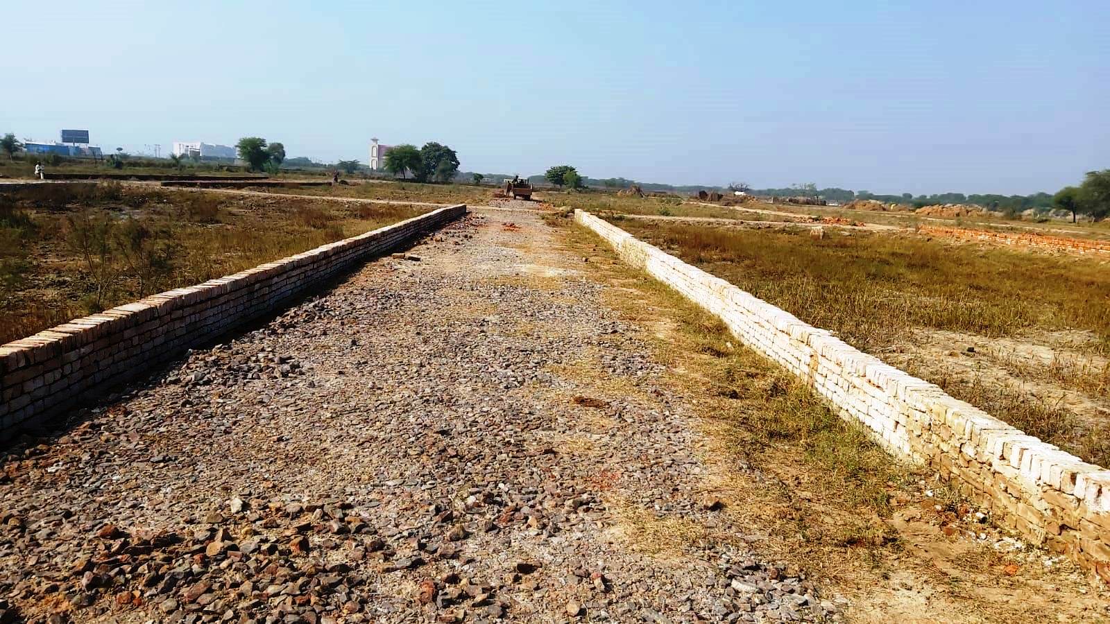 Resale 100 Sq.Yd. Plot in DelhI Mathura Highway Mathura 5842030
