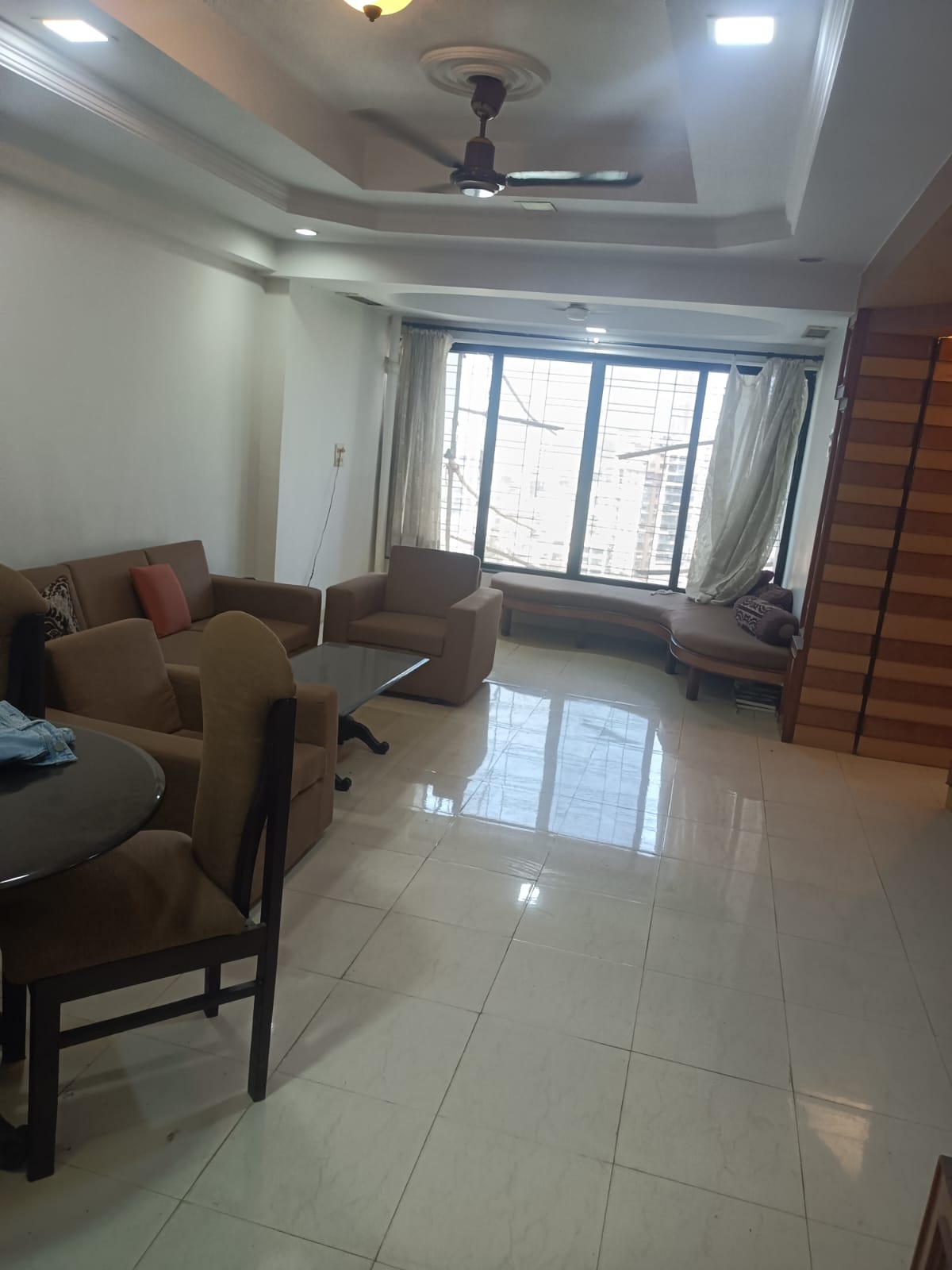 Rental 2 Bedroom 700 Sq.Ft. Apartment in Juhu Abhishek Chs Ltd, Andheri