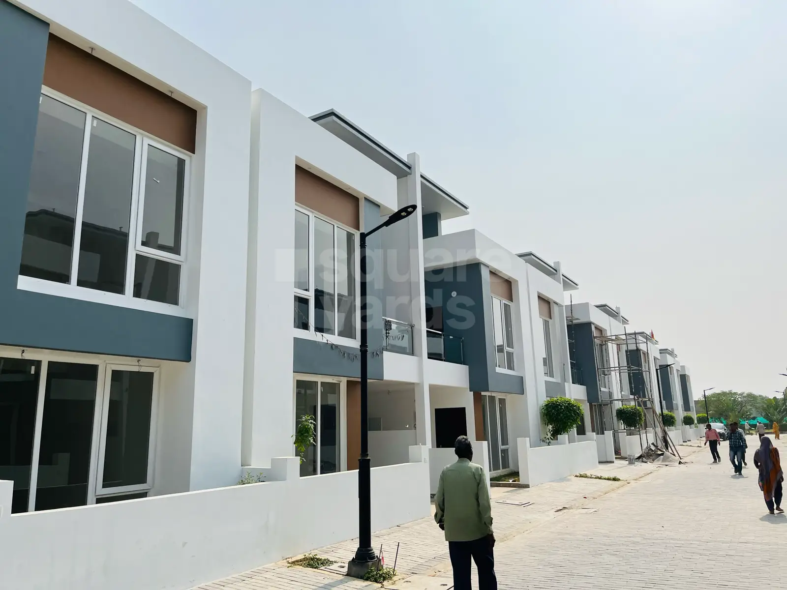 Resale 2 Bedroom 1500 Sq.Ft. Villa in BBD Green City Sun Breeze II