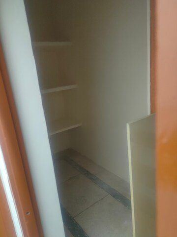 Room in 2 BHK Builder Floor at Mansarovar – for Rent