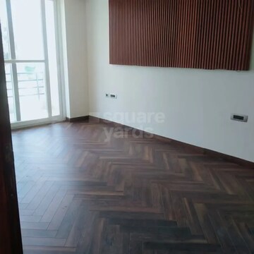 Room in 4 BHK Builder Floor at Ansal API Esencia, Sector 67 – for Rent