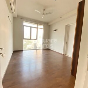 Room in 2 BHK Apartment at Ireo Victory Valley, Sector 67 – for Rent